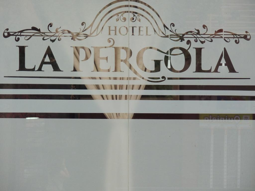 La Pergola Hotel Tucuman San Miguel de Tucumán Buitenkant foto